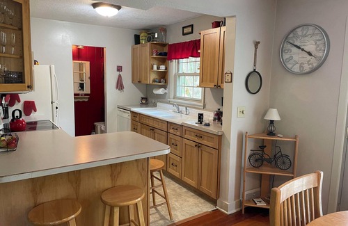 Ironton House | Cozy edge of town retreat, closest home to Cuyuna Lakes Trailhead Rally Center.