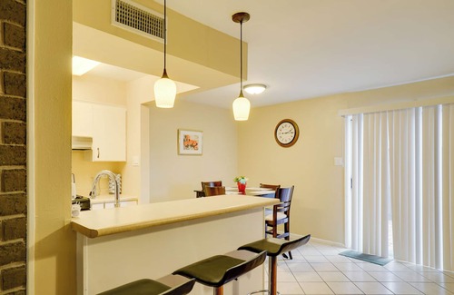 Thunderbird Apartment | Cozy El Paso Condo w/Patio ~ 7 Mi to Dtwn!