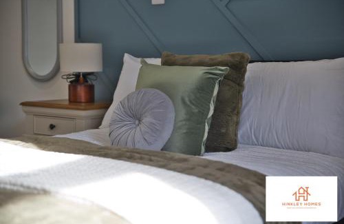 Bridgwater Apartment | Cozy & Elegant 1bedroom House in Somerset Sleeps 2 By Hinkley Homes Short Lets & Serviced Accommodation