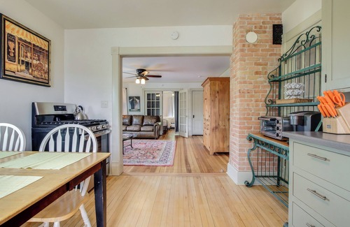 Elkhart Lake Apartment | Cozy Elkhart Lake Apartment: Walk to Town & Dining
