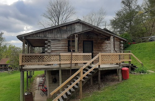 Elkton Cabin | Cozy Elkton Cabin near Shenandoah 25 min