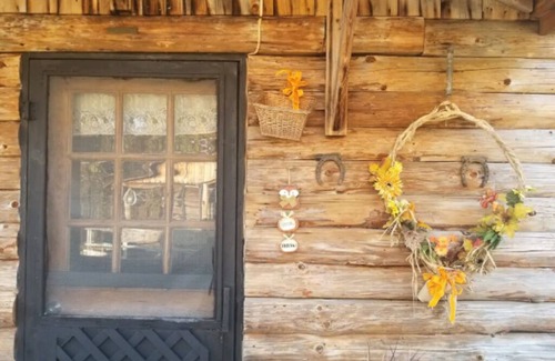 Elkton Cabin | Cozy Elkton Cabin near Shenandoah 25 min