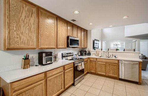 Denton County Apartment | Cozy Entire 1st & 2nd Floor Apartment w/Amenities