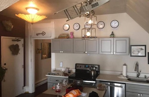 Bloomfield Apartment | Cozy Entire Apt 3 Friendship Park free parkingn