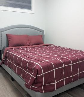 Southwest Edmonton House | Cozy Escape Guest Suite