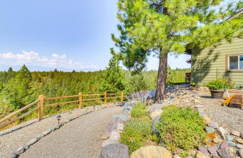 Eureka House | Cozy Eureka Getaway - Hike, Bike, Hunt and Fish!