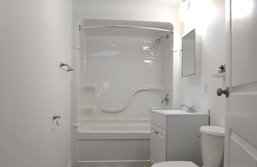 Yarmouth Apartment | Cozy executive suite in Yarmouth for young professionals/retired individuals