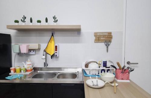 Central Seberang Perai Apartment | Cozy FamiLee Homestay