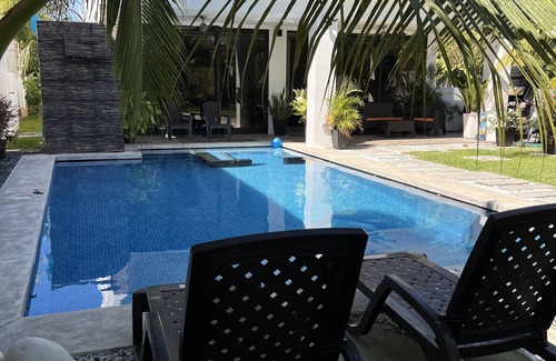 La Libertad House | Cozy Family Beach House nPet Friendly