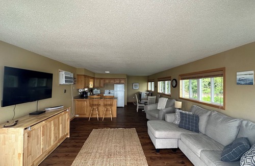 Motley Cabin | Cozy Family Cabin on Beautiful Lake Shamineau