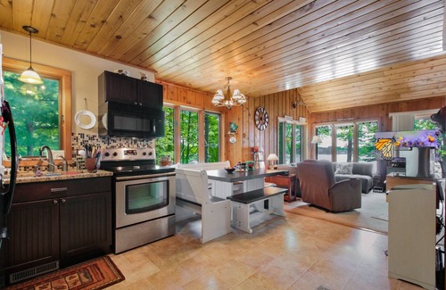 Chetek Cabin | Cozy Family Cabin with beautiful lake view!