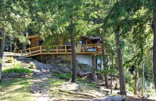 Severn House | Cozy Family Cottage - Perfect for playing on the water and evenings on the deck.