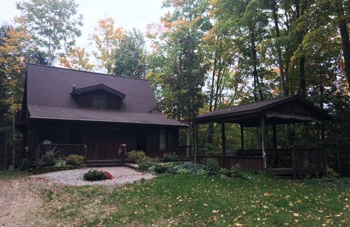Thompsonville Cottage | Cozy family cottage near Crystal Mountain on the Betsie River.
