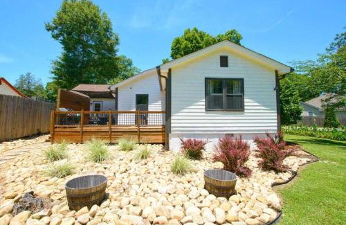 Fair Oaks House | Cozy Family-Friendly home w/fenced-in backyard
