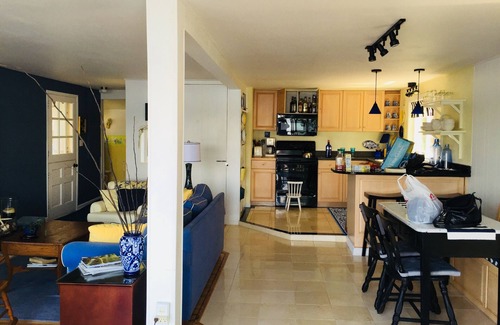 Gregory Cottage | cozy family friendly lake home near Ann Arbor