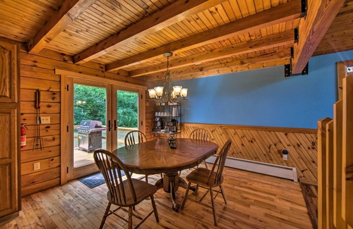 Pine Grove Cabin | Cozy Family-Friendly Pine Grove Cabin w/Fire Pit!