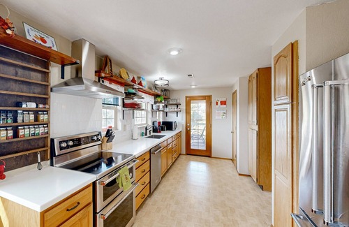 Reedsport House | Cozy family-friendly home with game room, valley views, private hot tub, grill