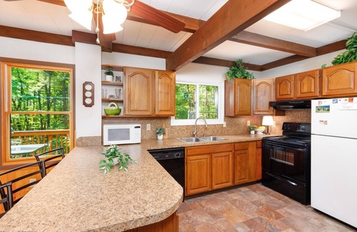 Alpine Lake Cabin | Cozy Family-Friendly Forested Cabin Inside Alpine Lake Resort