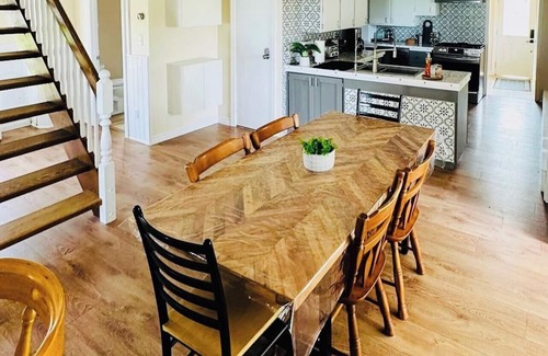 Lakeshore House | Cozy-Family- Friends-Cottage/Kayaks/Paddle/Golf/Fishing/Fire Pit