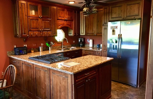 West Branch House | ★ Cozy Family Getaway ★ on Beautiful Clear Lake 3 or 4 Bedrooms Available