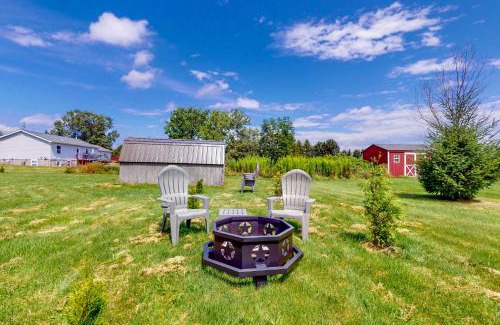 Penn Yan House | Cozy Family Home