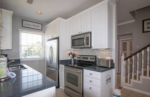 Saint Helena Island House | Cozy Family Home w/ Ocean & Golf Course Views - Steps to Pool, Beach, & Dining