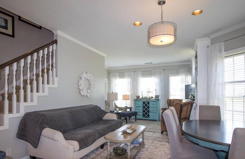 Saint Helena Island House | Cozy Family Home w/ Ocean & Golf Course Views - Steps to Pool, Beach, & Dining