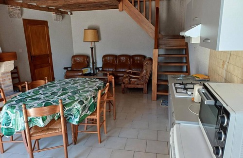 Chailles Cottage | Cozy Family Home with Fireplace near Loire Castles and Beauval Zoo