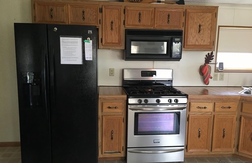 Holcombe House | Cozy family & pet friendly lake home, great reviews & rates