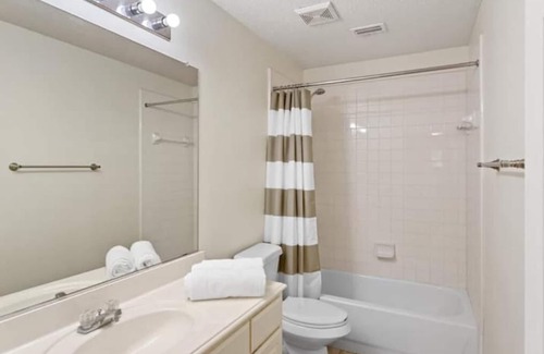 Allen House | Cozy Family/Pet Friendly Executive Home in Allen
