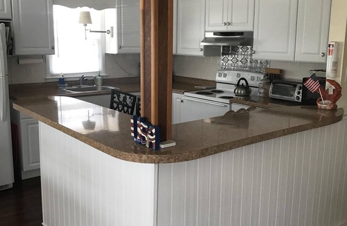 North Beach Haven House | Cozy Family Rental Just 4 Houses from Beachfront Fun!