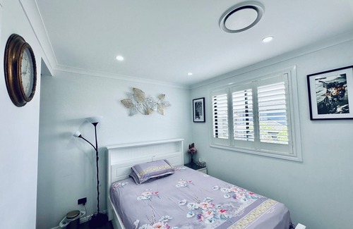 Edmondson Park House | Cozy Family Retreat n City Access