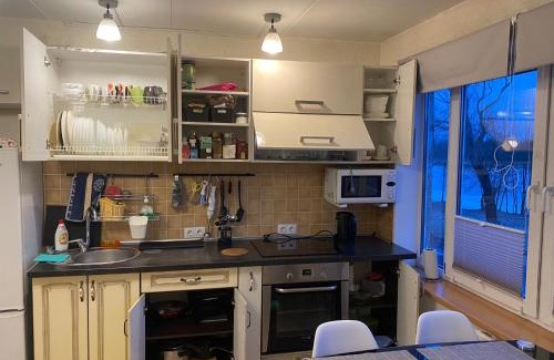 Kurzeme Suburb Apartment | Cozy Family River View Flat Near The Beach Seaside