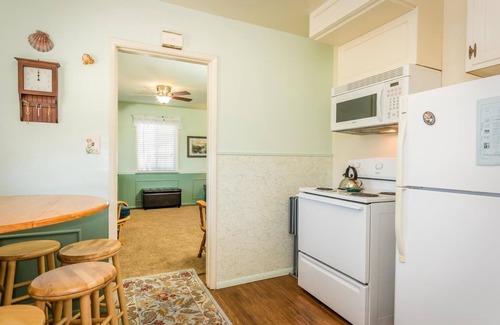 Morro Bay House | Cozy Family Vacation Home.Winter/Holiday Ready Short Drive To The Beach