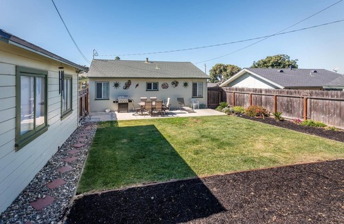Morro Bay House | Cozy Family Vacation Home.Winter/Holiday Ready Short Drive To The Beach