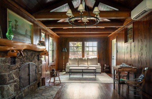 Myakka City Other | Cozy farm home 2 miles from Terra Nova and 14 miles from Lakewood Ranch.
