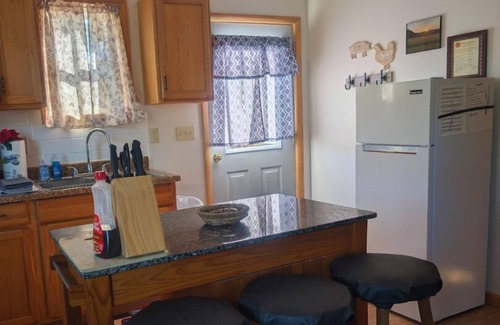 Hammondsport Cottage | Cozy Farm Stay Near Keuka Lake/No Cleaning Fee/Pet Friendly/Wi-Fi + More!