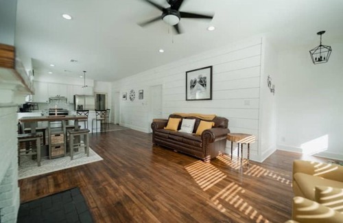 Waco Other | Cozy Farmhouse in Waco