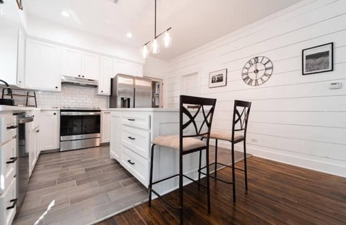 Waco Other | Cozy Farmhouse in Waco