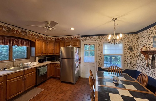 East Marion Other | Cozy Farmhouse Secluded Community w/Private Beach