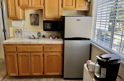 Templeton Apartment | Cozy farmhouse studio, a chicken lovers dream!