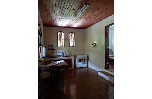 Sao Jose do Ribeirao Villa | Cozy Farmhouse with Pool in Bom Jardim
