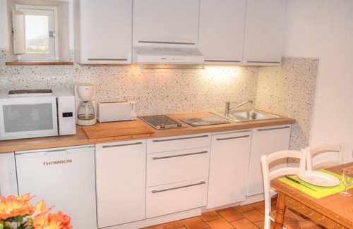 Cour-Cheverny Cottage | Cozy Farmhouse with Terrace, Near Loire Castles & Cycling Routes