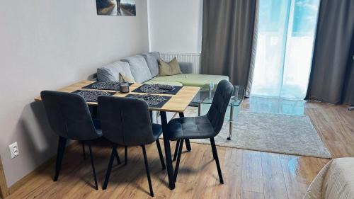 Poprad-Velka Apartment | Cozy Flat by High Tatras!