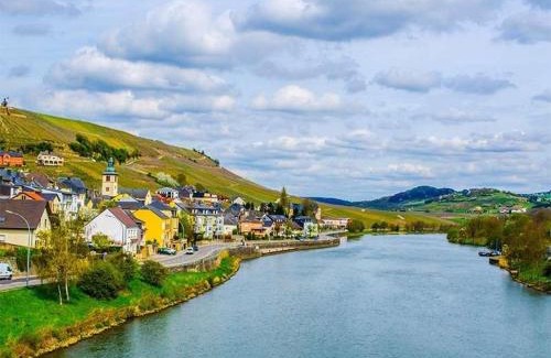 Remich Apartment | Cozy flat near Moselle Remich