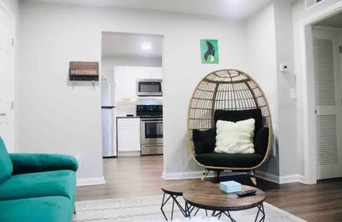 Buckhead Apartment | Cozy Flat with a Taste of Luxury in the ❤️ of ATL