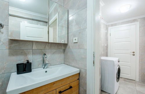 Osmangazi Apartment | Cozy Flat with Balcony in Bursa