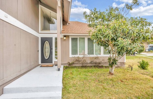 Golden Glades - The Woods House | Cozy Florida Getaway-4 bedroom