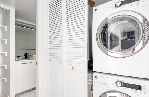Foggy Bottom Apartment | Cozy Foggy Bottom 1BR w/ W/D + Gym on GW Campus near metro by Blueground