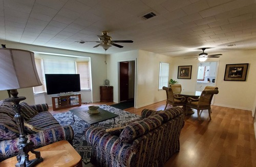 Foley House | Cozy Foley Cottage